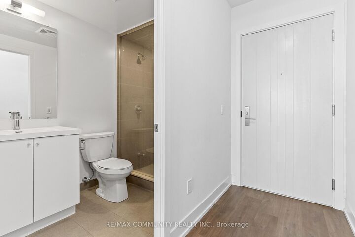 Property Photo:  2550 Simcoe Street N 419  ON L1L 0R5 