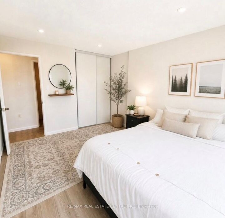 Property Photo: 65 Highland Crescent 804 ON N2M 5M8