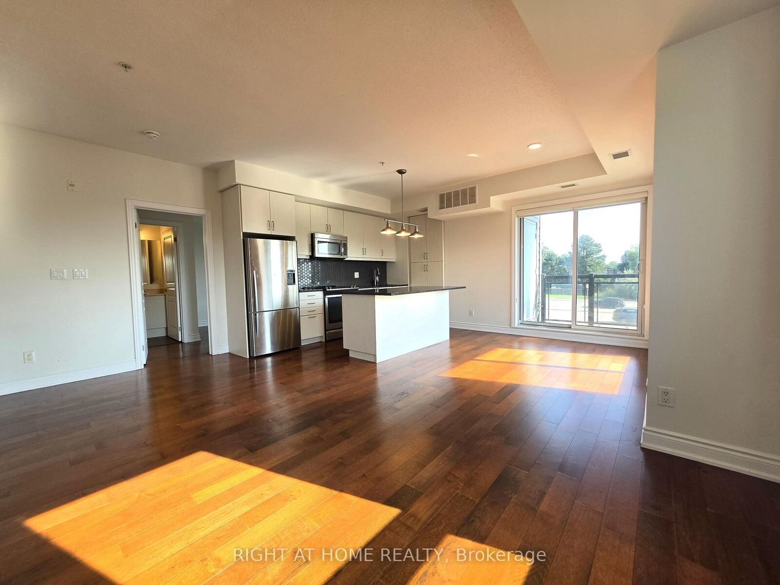 Property Photo:  3170 Erin Mills Parkway 236  ON L5L 0B6 