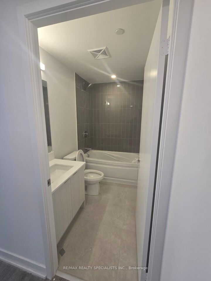 Property Photo: 225 Malta Avenue 406 ON L6Y 6L6