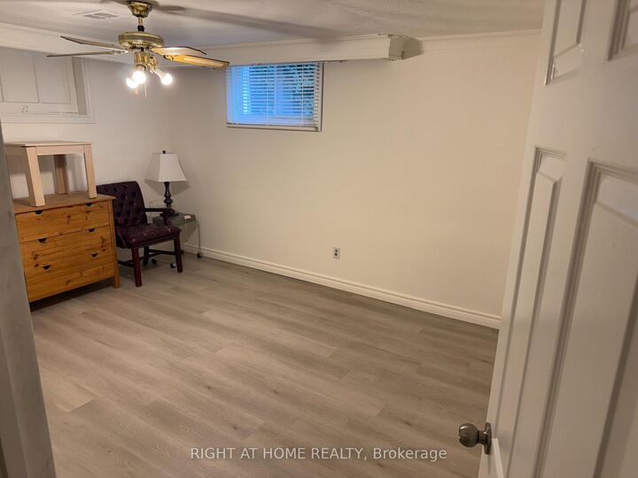 Property Photo:  24 Morgan Avenue  ON L3T 1R1 