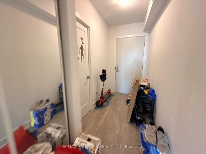 Property Photo:  2550 Simcoe Street N 1501  ON L1L 0R5 