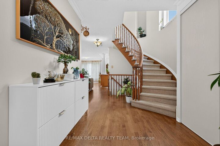 Property Photo:  77 Flowertree Crescent  ON K2M 2R7 