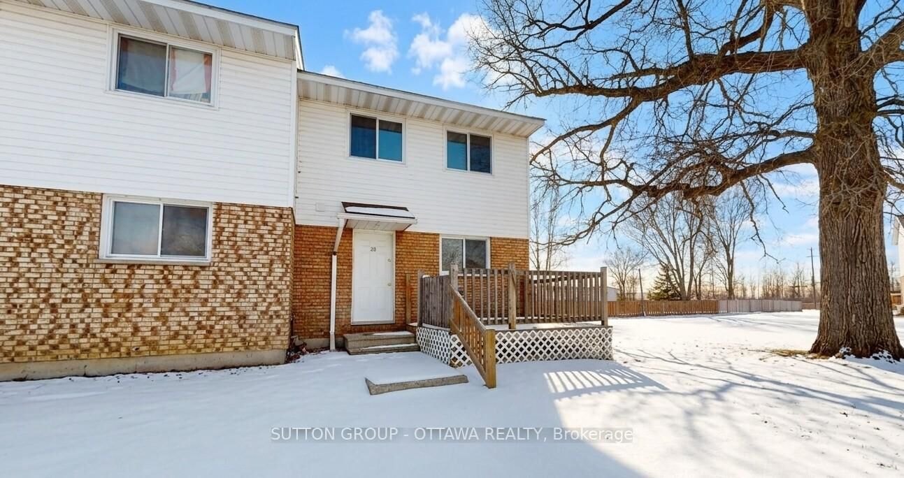 Property Photo:  28 Carraway Crescent  ON K0C 1X0 