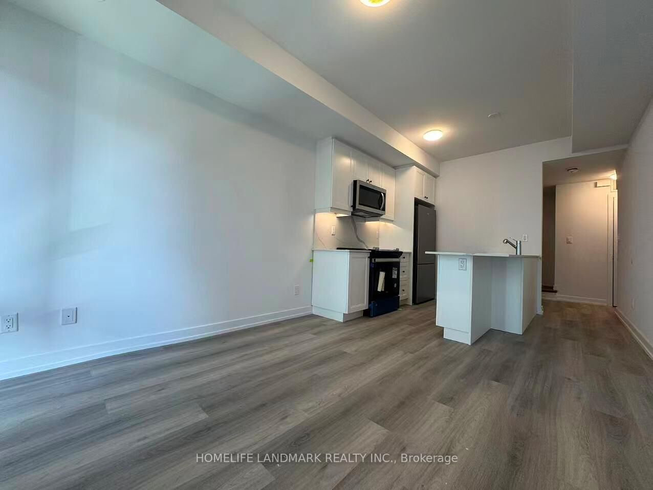 Property Photo:  5 Bancroft Lane 311  ON L4E 1M1 
