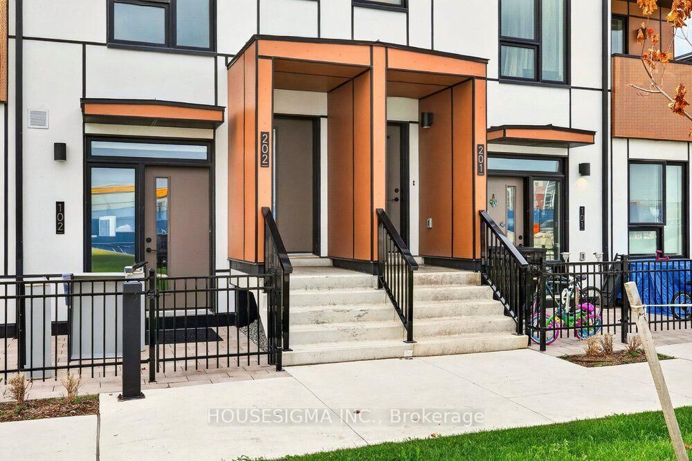 Property Photo:  30 All Nations Drive Th202  ON L7A 5M5 