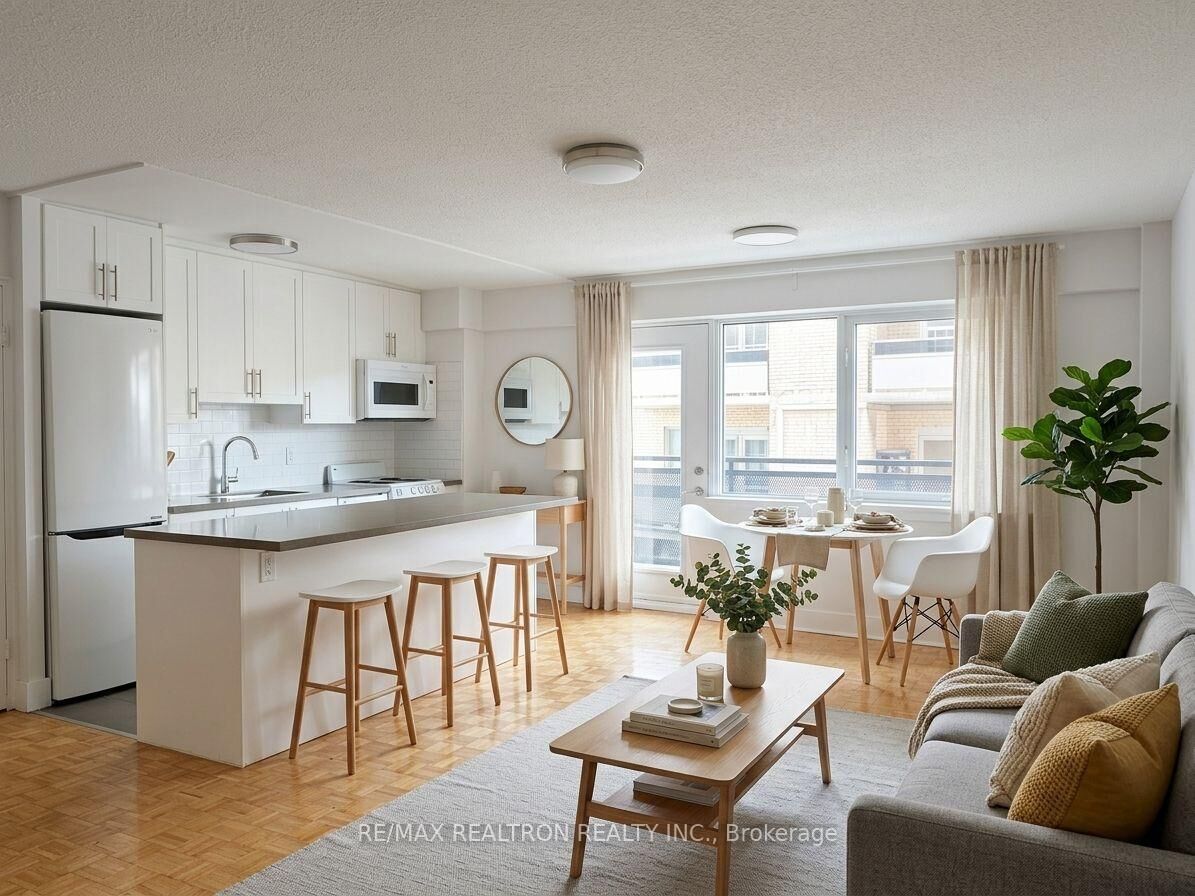Property Photo:  95 Lawton Boulevard 207  ON M4V 1Z8 