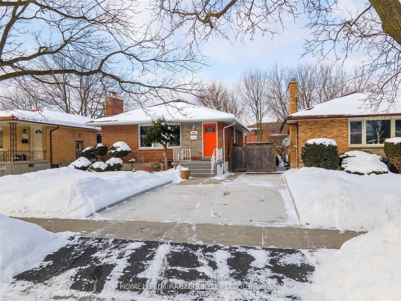 Property Photo:  606 Ross Street  ON N5Y 3V7 