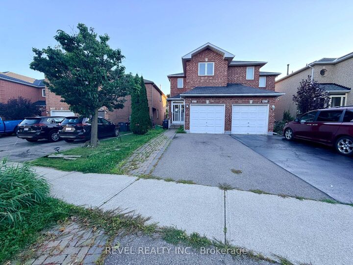 Property Photo:  5633 Cortina Crescent  ON L4Z 3R3 