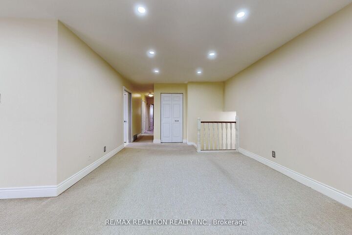 Property Photo:  43 Odessa Street  ON L8J 1A3 