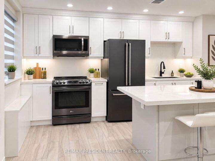 Property Photo: 219 Wilson Avenue 101 ON M5M 3B2