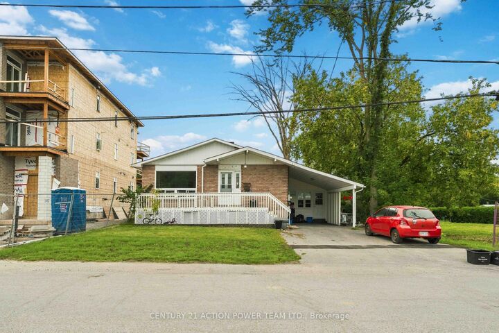 Property Photo:  1150 St Pierre Street B  ON K1C 1L5 