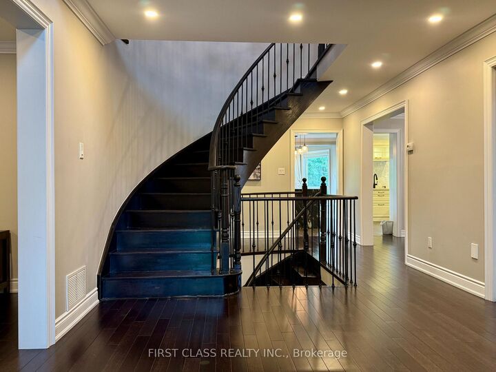 Property Photo:  1230 Glenashton Drive  ON L6H 5L9 