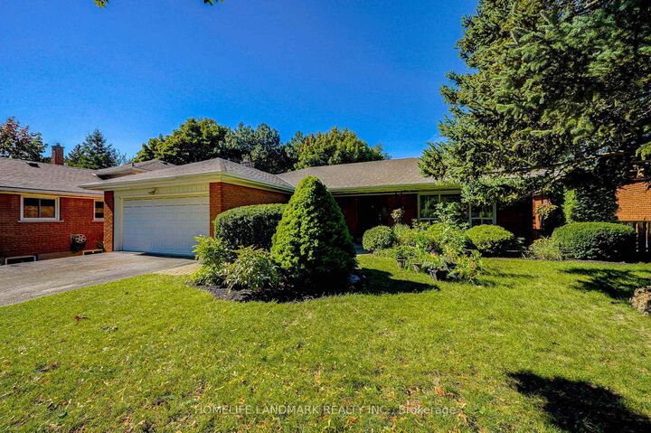 Property Photo:  20 Goodview Road  ON M2J 2K5 