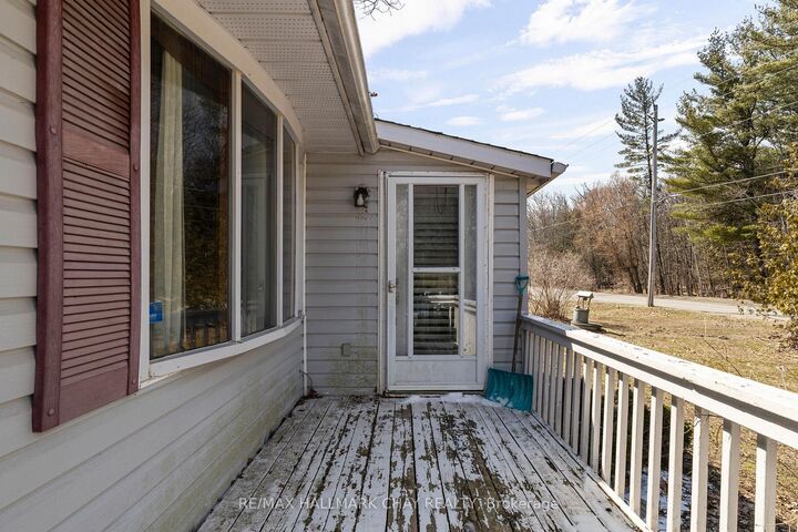 Property Photo:  2121 Klondike Park Road  ON L9Z 2W9 