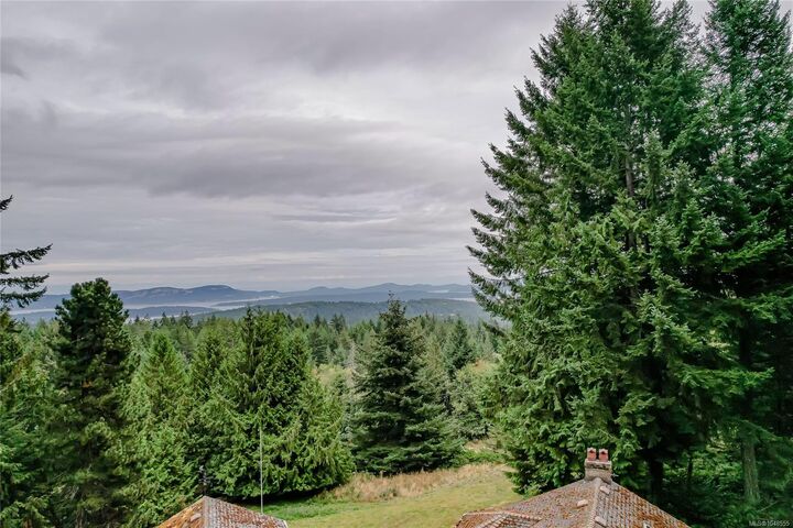 Property Photo:  190 Seymour Hts  BC V8K 2B6 