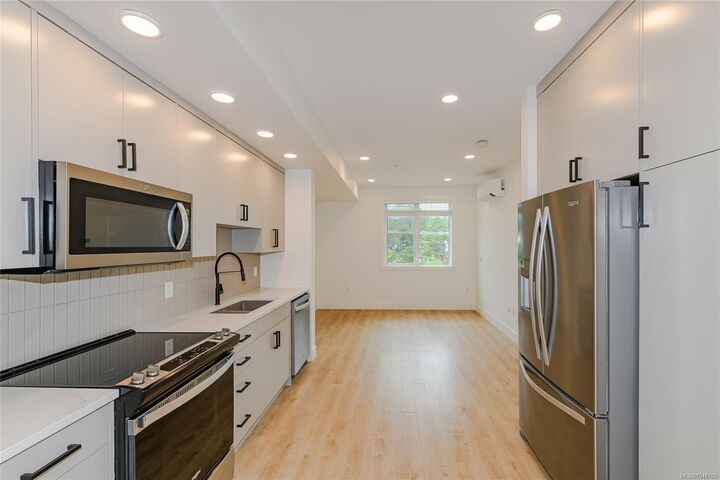 Property Photo:  201 Dogwood Dr #404  BC V9G 0C3 