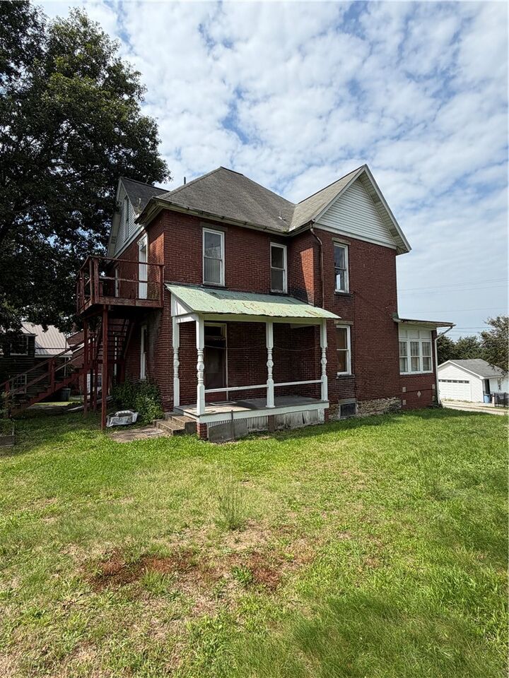 Property Photo:  312 N St. Clair Street  PA 15658 