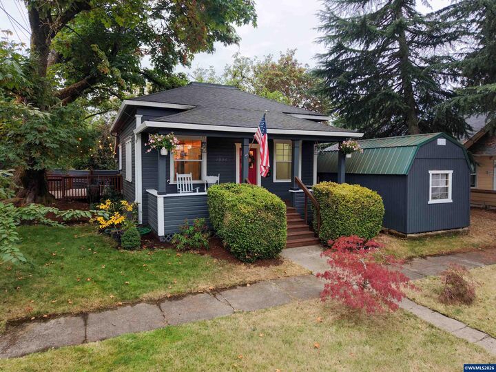 Property Photo:  1994 Lee St SE  OR 97301 