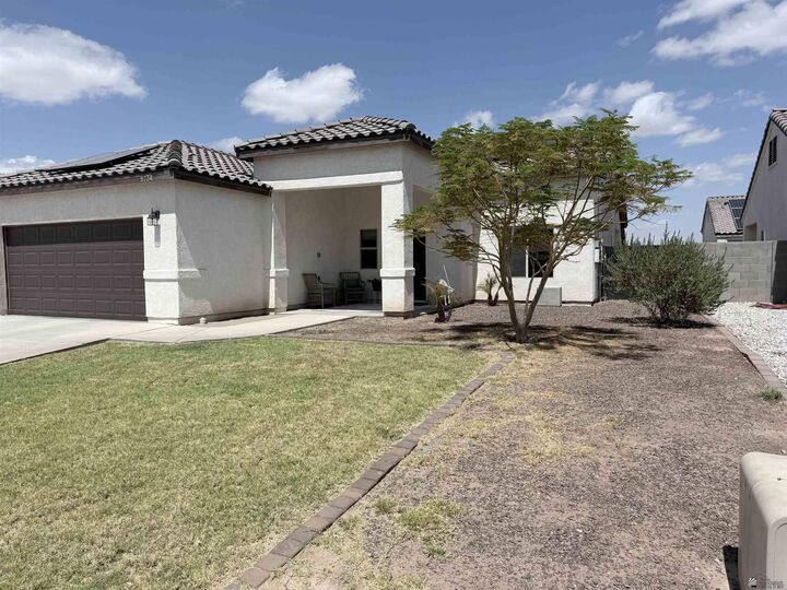 Property Photo: 8734 E 41 Pl AZ 85365