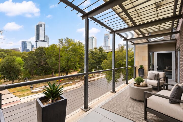 Property Photo:  901 W 9th Street 107  TX 78703 