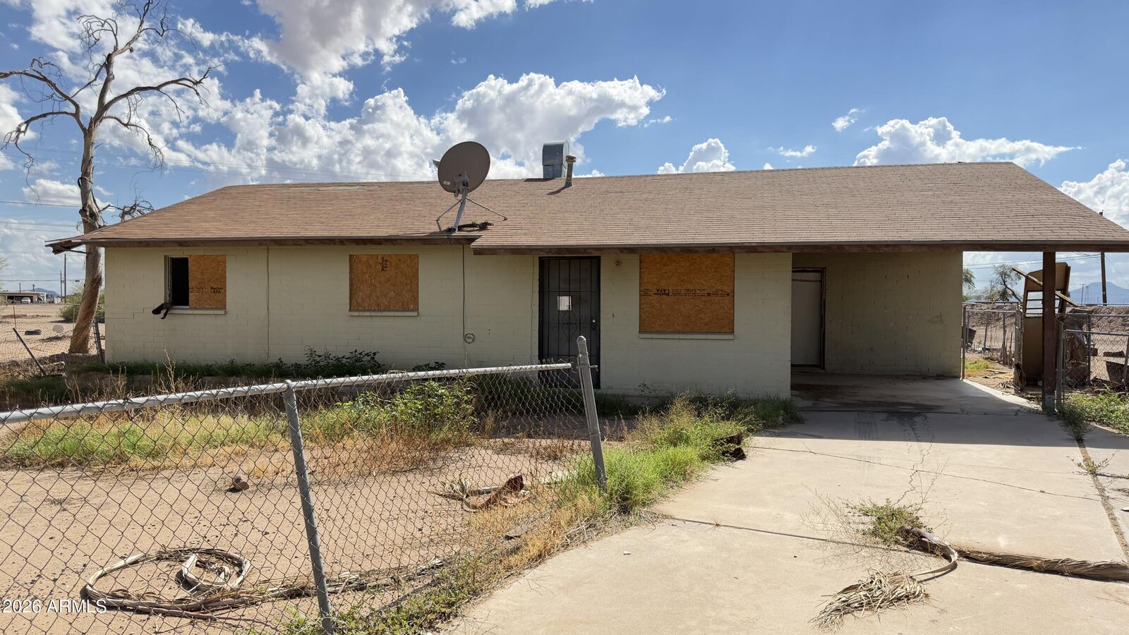 Property Photo:  1391 W Rose Place  AZ 85122 