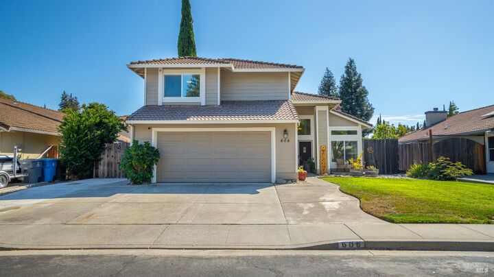 Property Photo: 606 Sunnyvale Place CA 95687