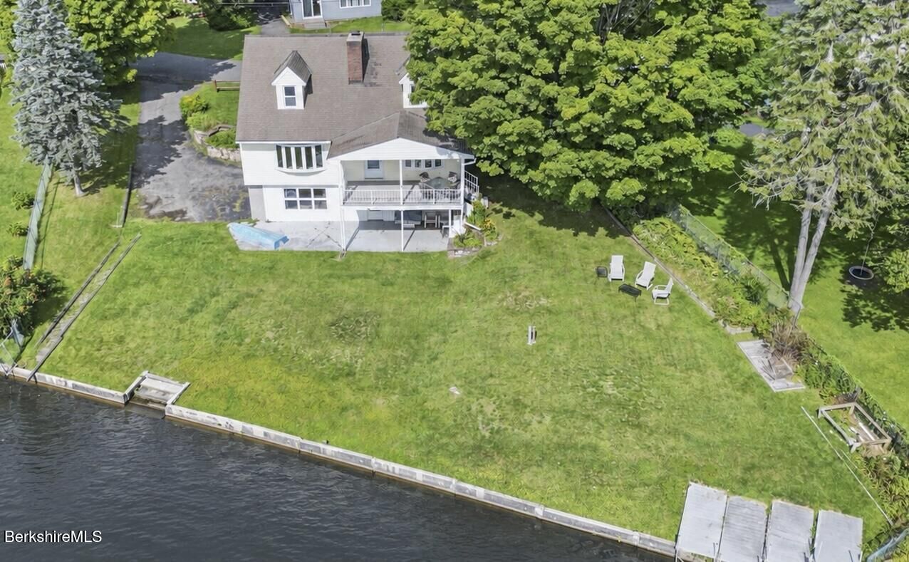 Property Photo:  10 Club Cir  MA 01201 