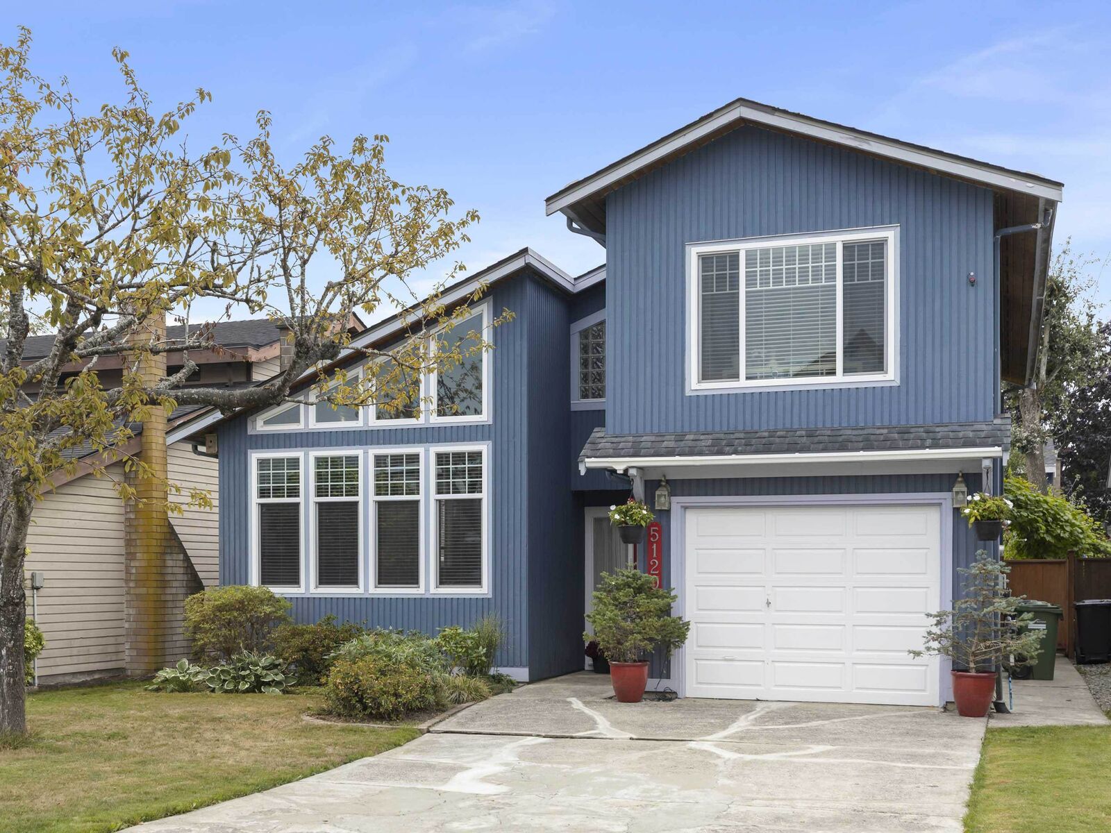 Property Photo:  5120 Hollyfield Avenue  BC V7E 4T8 