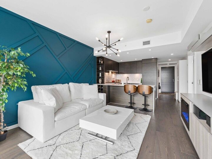 Property Photo:  1819 W 5th Avenue 304  BC V6J 1P5 