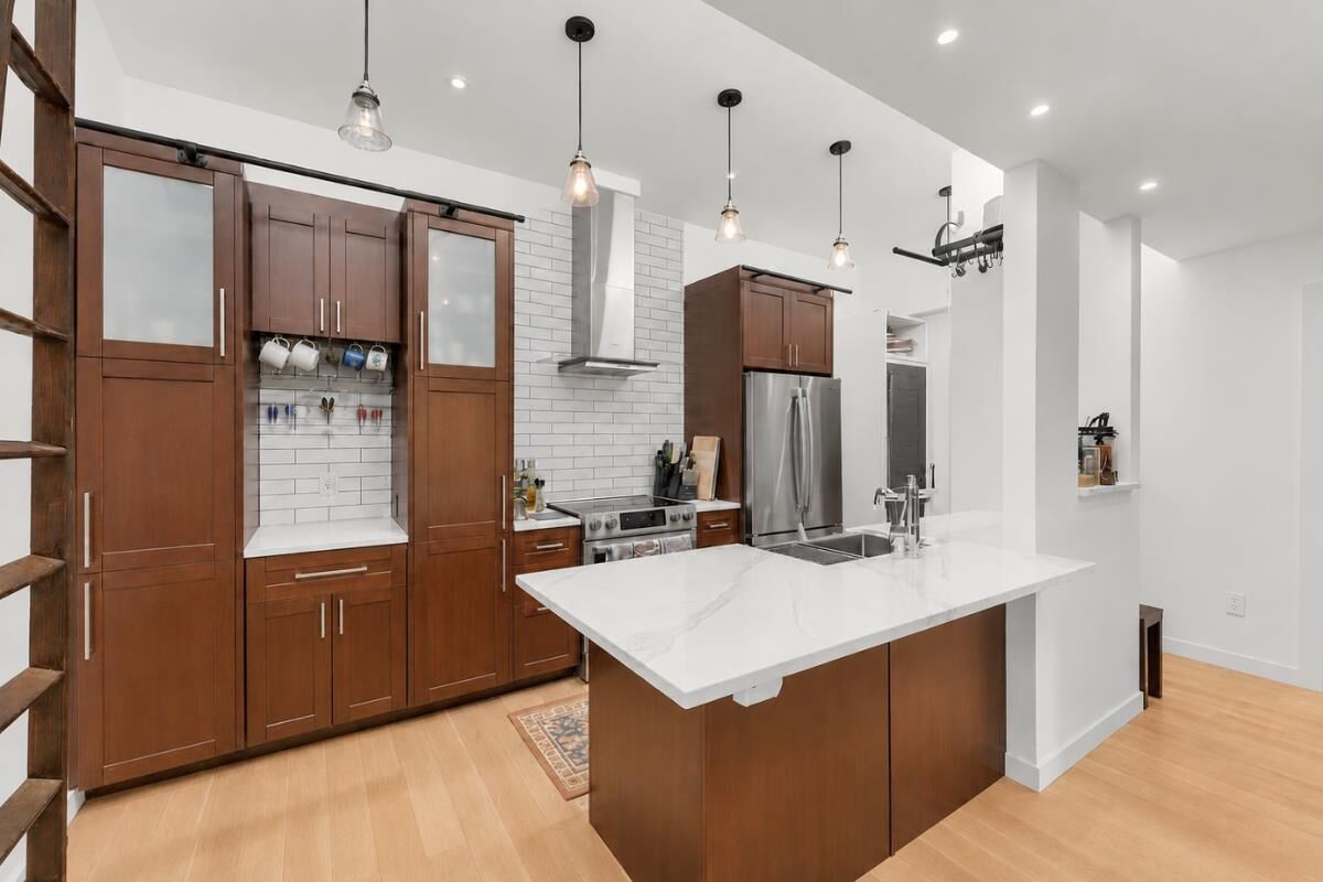 Property Photo:  1420 E 7th Avenue 304  BC V5N 1R8 