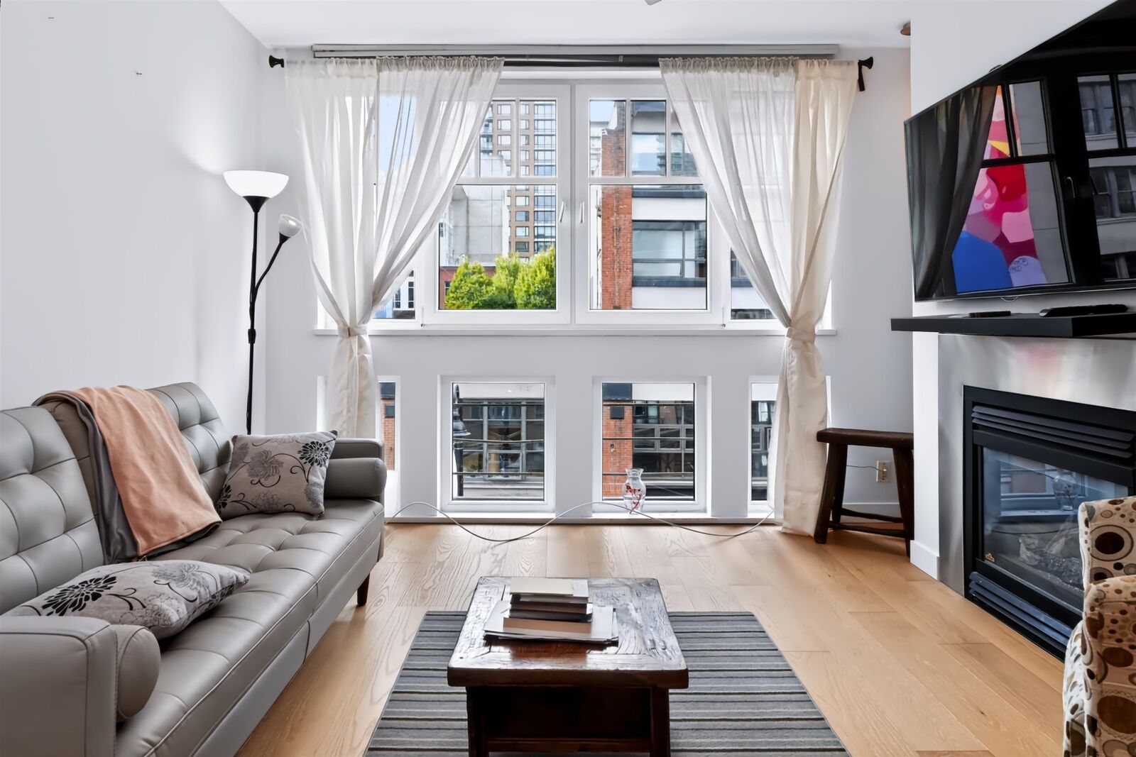 Property Photo: 1072 Hamilton Street 405 BC V6B 2R9
