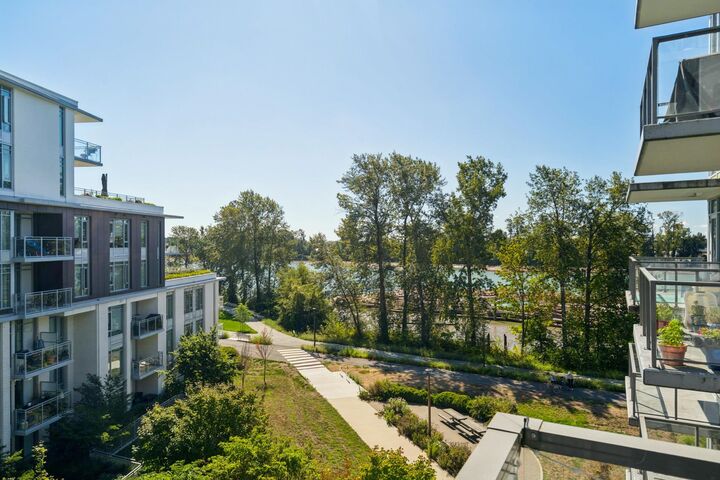 Property Photo: 3168 Riverwalk Avenue 503 BC V5S 0B8