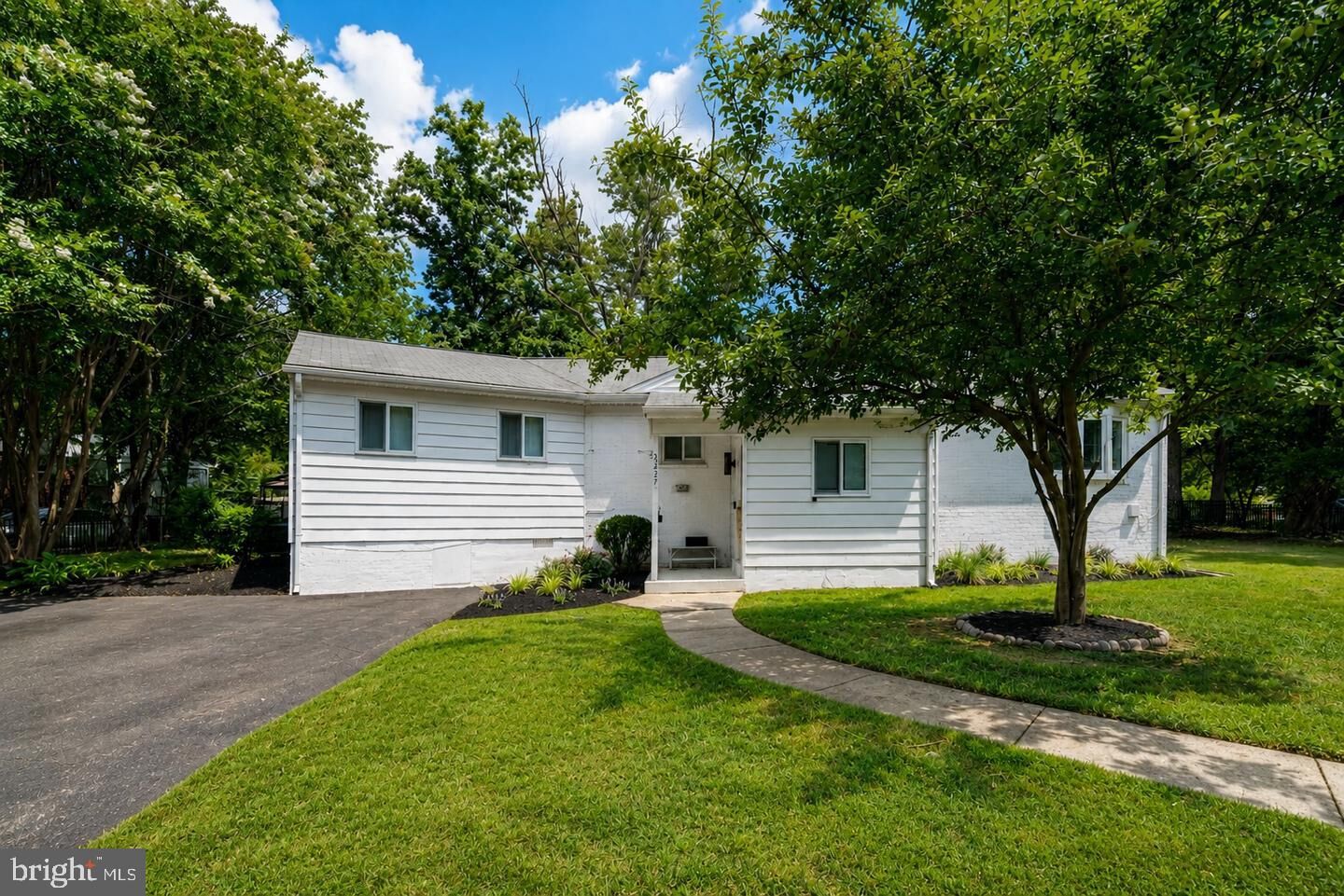 Property Photo: 3237 Dye Drive VA 22042