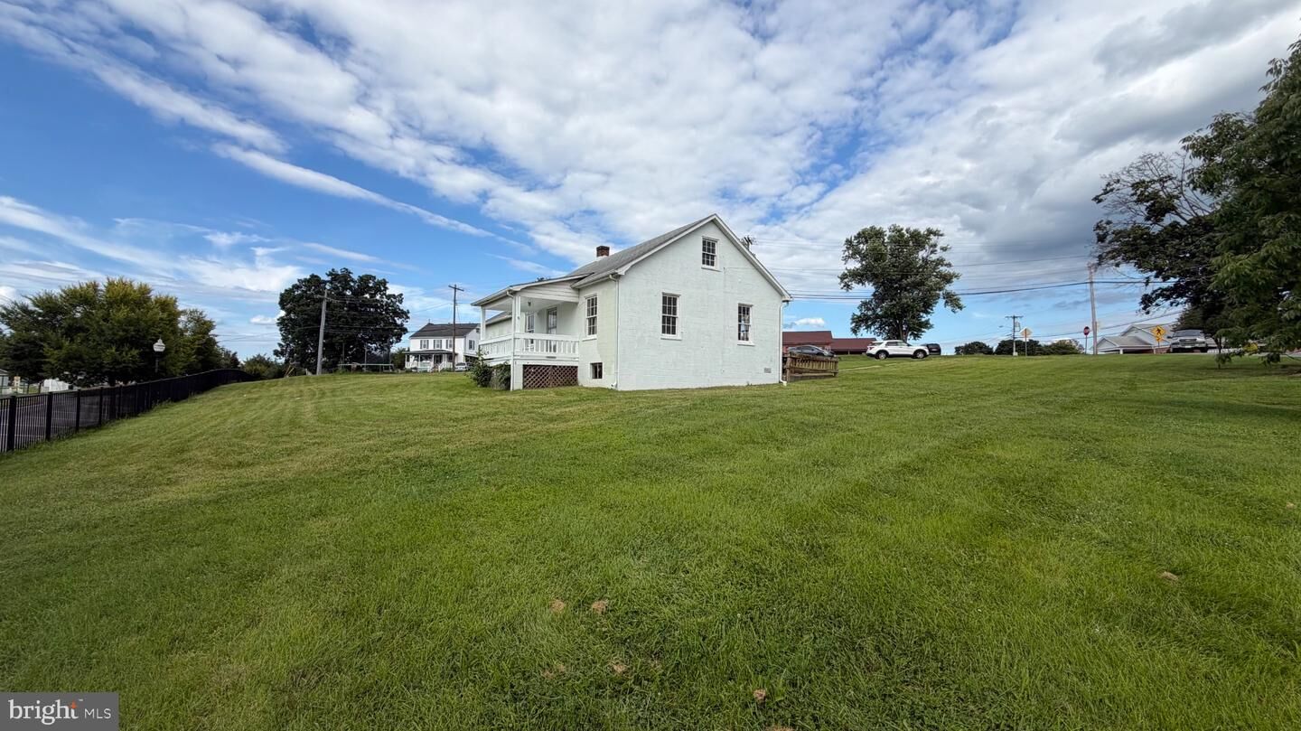 Property Photo:  108 S Preston Street  WV 25438 