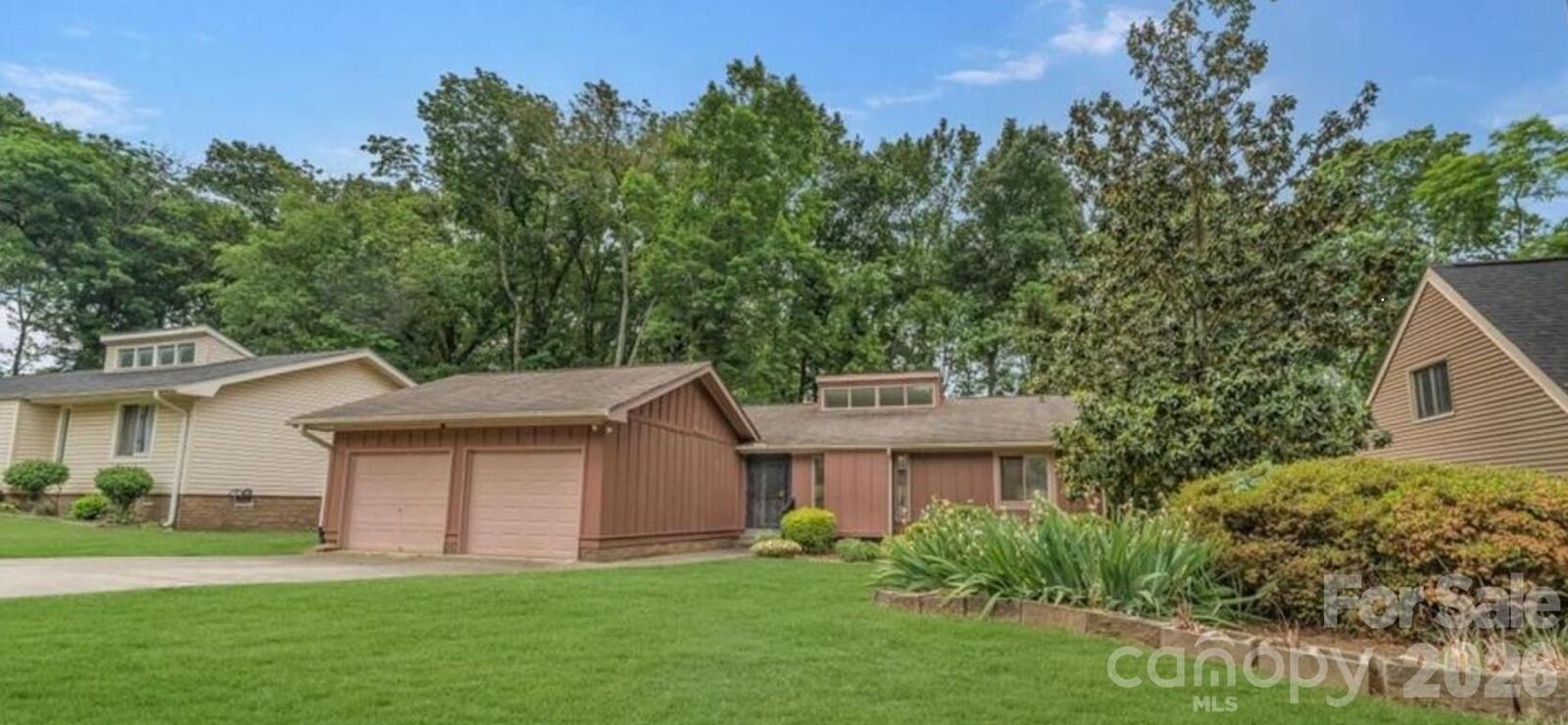Property Photo:  7312 Barcliff Drive  NC 28212 
