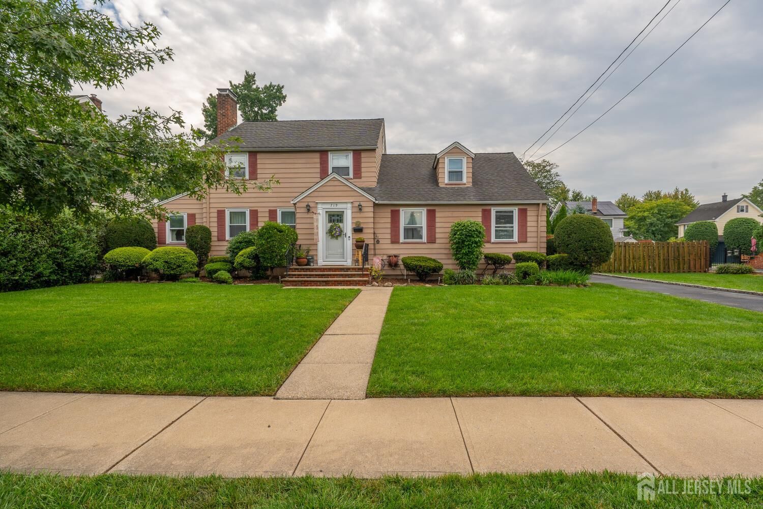 Property Photo: 719 Locust Street NJ 07204