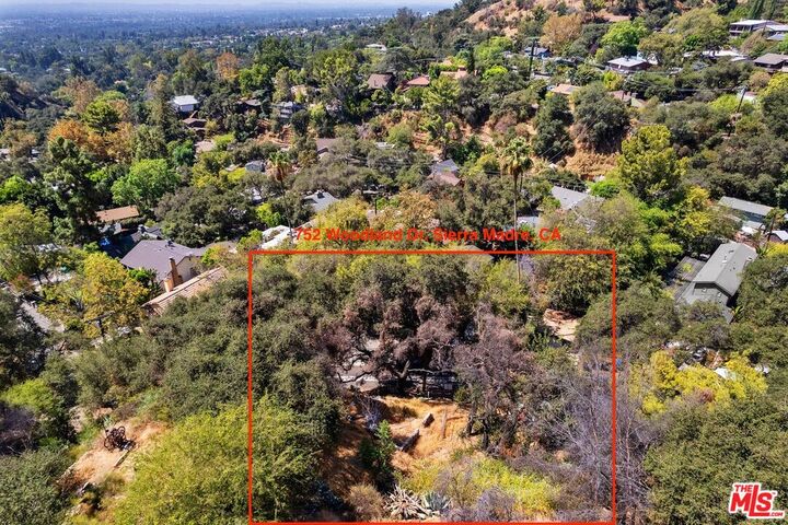 Property Photo:  752 Woodland Dr  CA 91024 