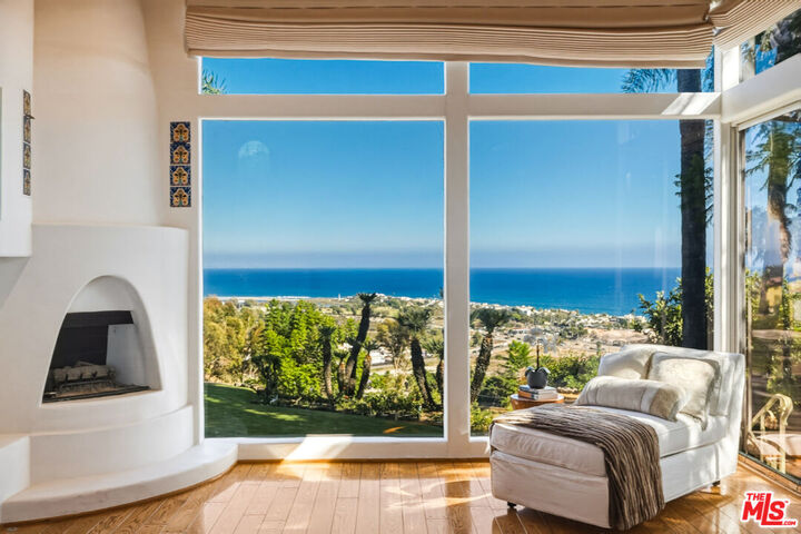 Property Photo:  3400 Coast View Dr  CA 90265 