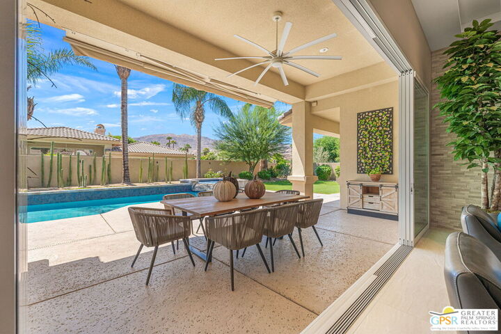 Property Photo:  8 Collegiate Cir  CA 92270 