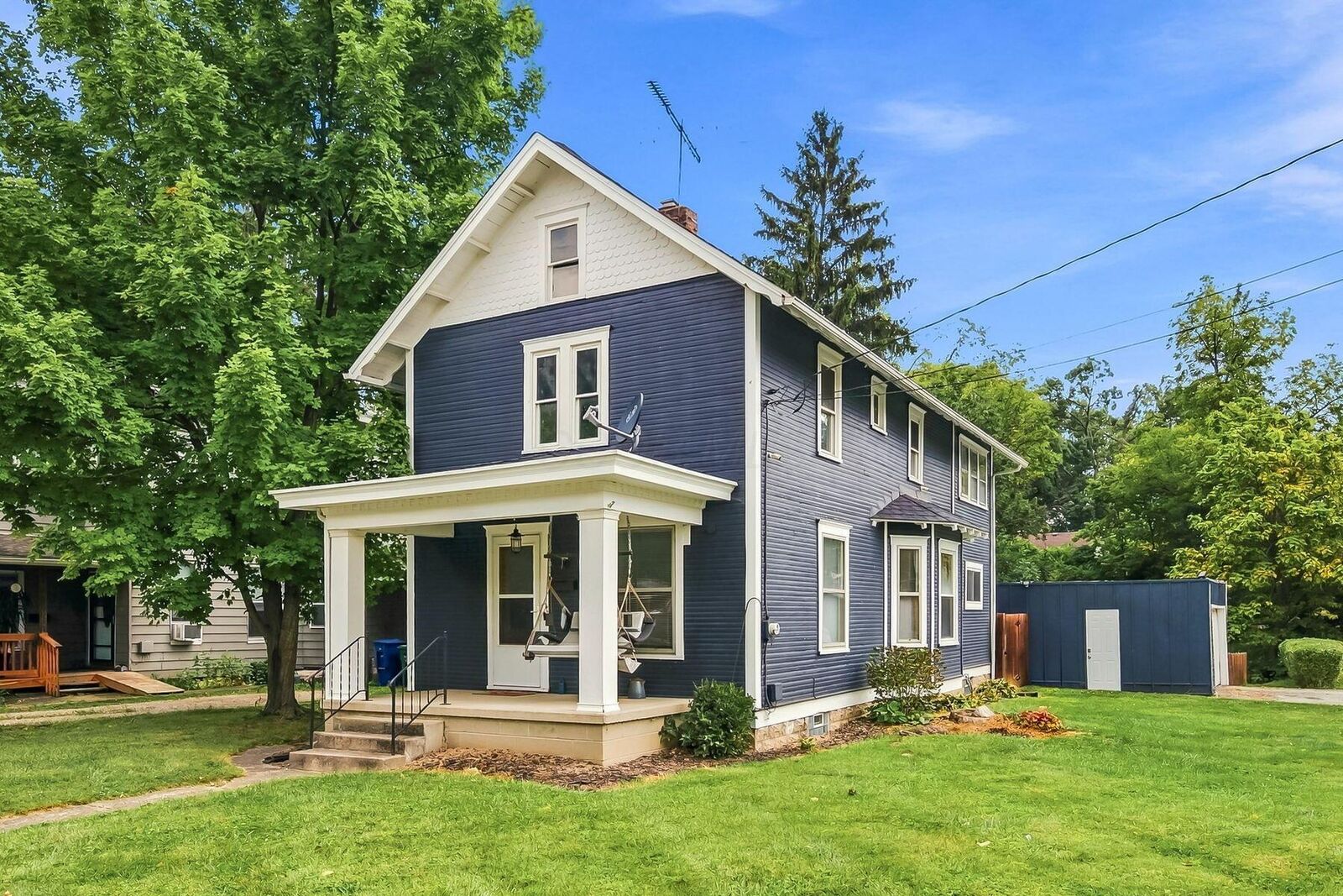 Property Photo:  90 W Fountain Avenue  OH 43015 