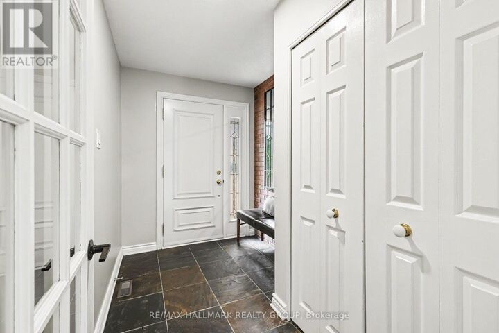 Property Photo:  1673 Teslin Court  ON K1C 4X1 