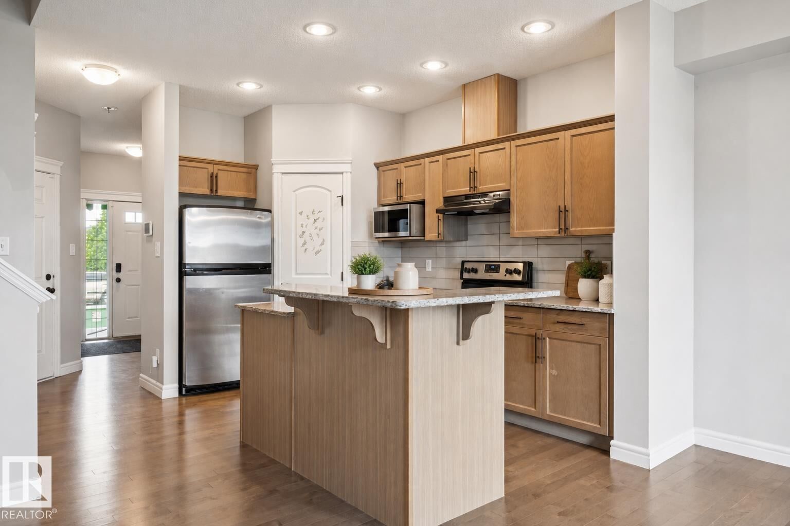 Property Photo:  17011 38 St NW  AB T5Y 3S2 