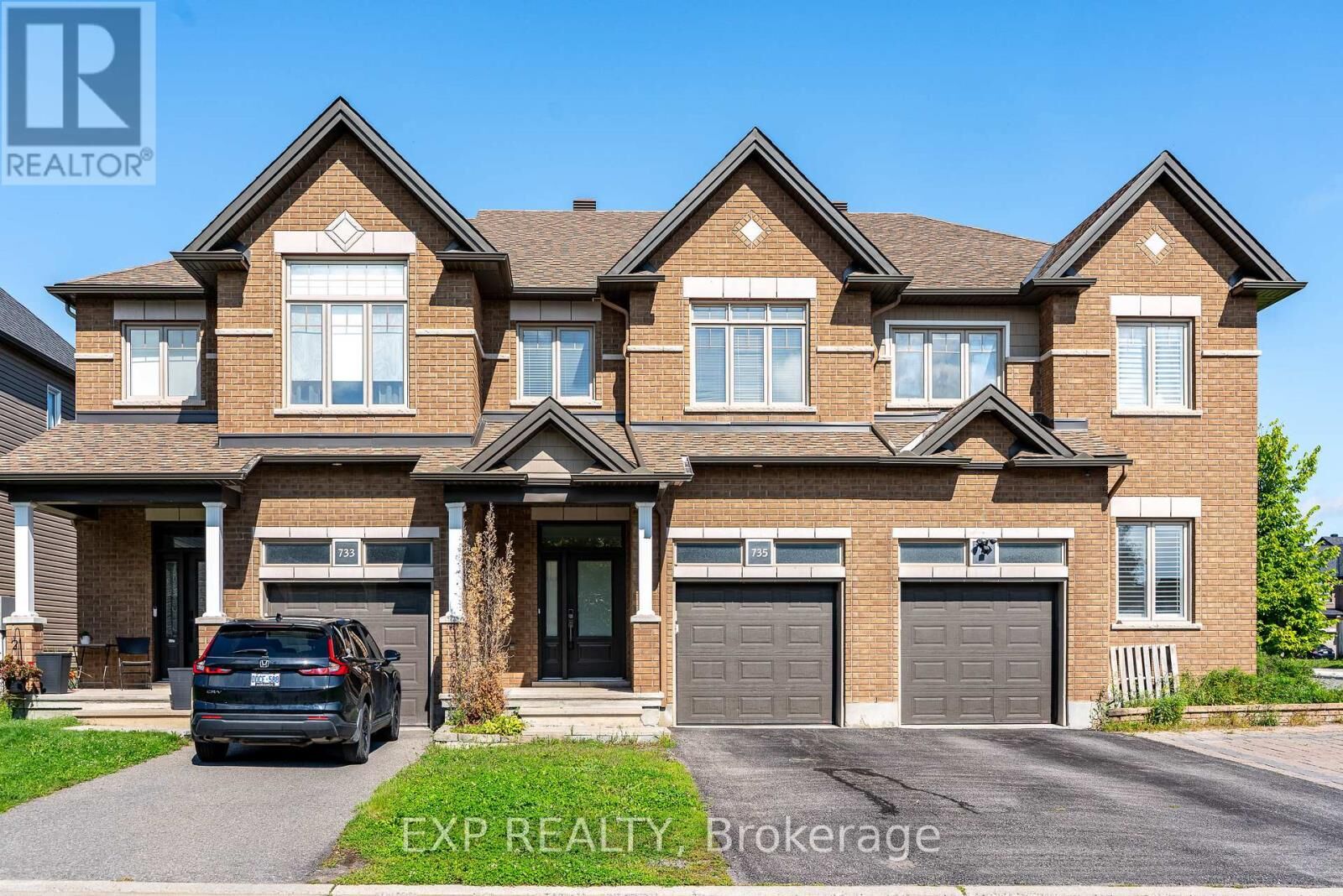 Property Photo:  735 Teasel Way  ON K1T 0L9 