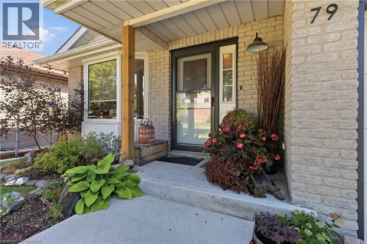 Property Photo:  79 Donly Drive South  ON N3Y 5H1 