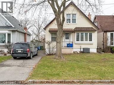 Property Photo:  9 Cherry Road 2 Lower  ON L8K 3V7 