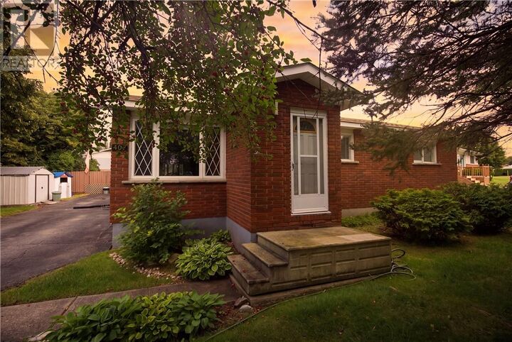 Property Photo:  407 Haig Street  ON P5E 1B7 