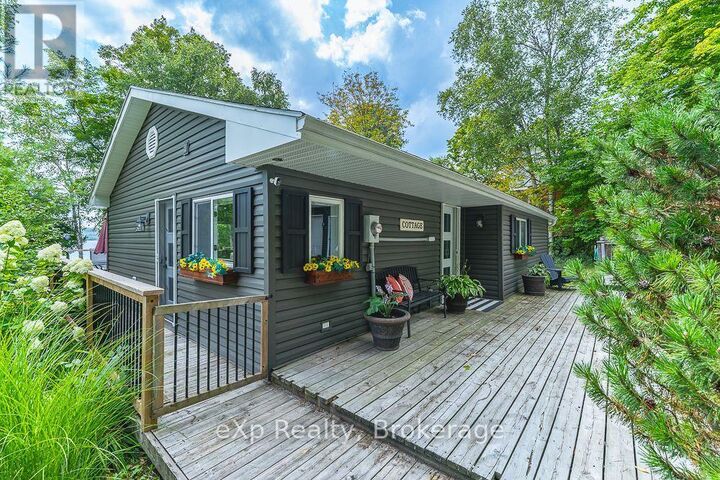 Property Photo:  1 1st Avenue South  ON N0H 2T0 