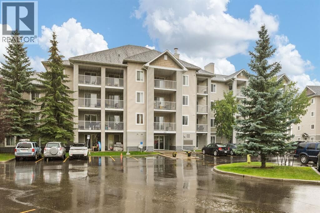 Property Photo: 1620 70 Street Southeast AB T2A 7Z2