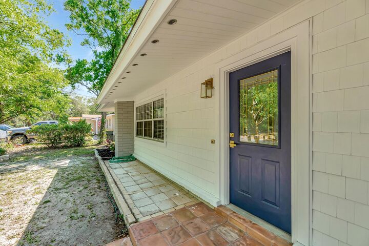 Property Photo: 8 SE Waynel Circle FL 32548